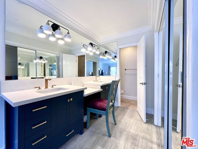 Building Photo - 8358 Manitoba St