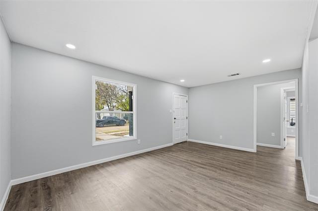 Building Photo - 904 21st St