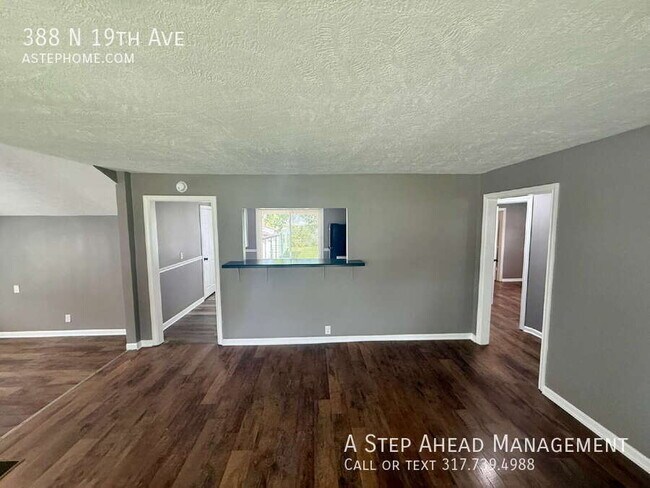 Building Photo - 388 N 19th Ave