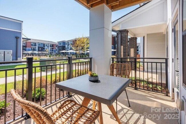 Building Photo - 1035 Strensall Ln