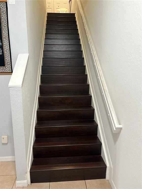 Building Photo - 5807 Hampton Hills Blvd