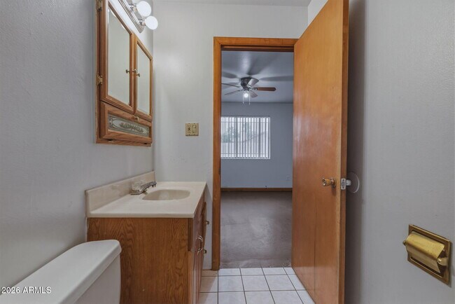 Building Photo - 3636 W Keim Dr