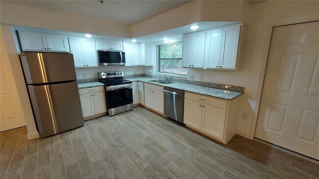 Building Photo - 9700 SW 209th Ct