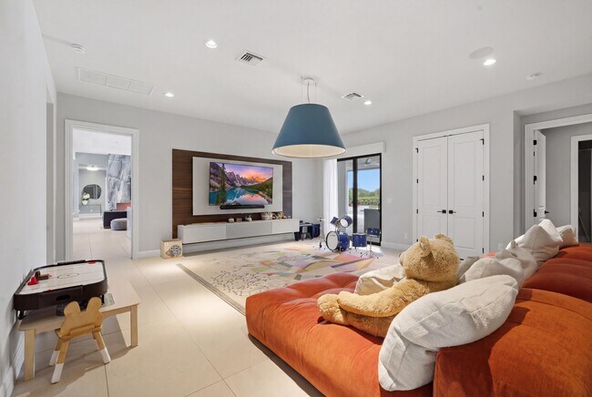 Building Photo - 17101 Magnolia Estates Dr