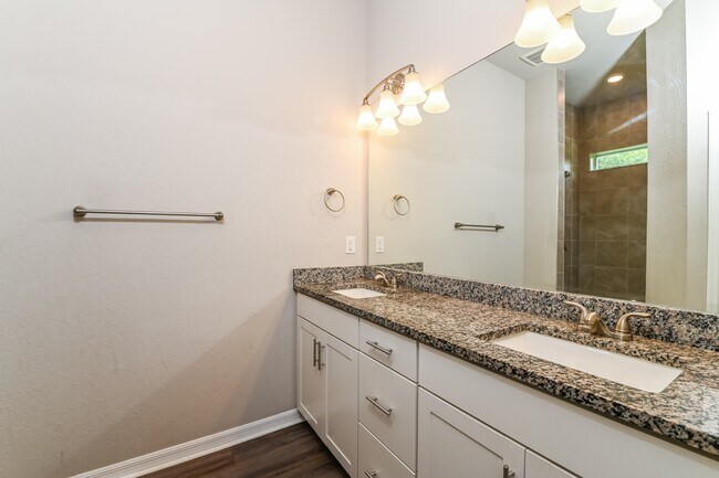 Building Photo - 1216 Eden Ave