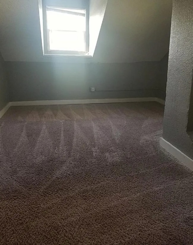 Building Photo - ****COMING SOON**** Charming 2-story home ...