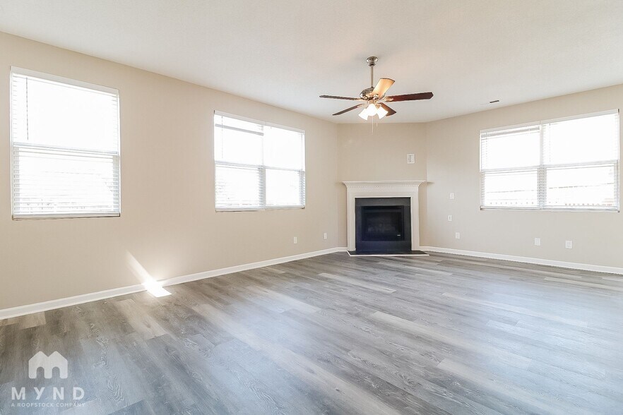Building Photo - 6005 Sedalia Ct