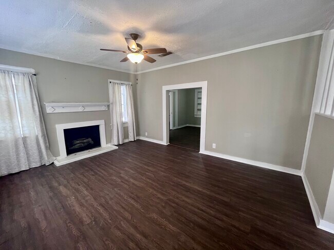 Building Photo - 305 Warpath Rd