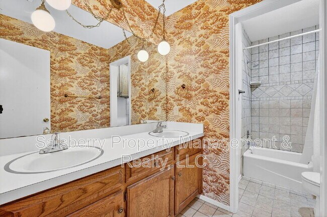 Building Photo - 7417 Lemonwood Ln