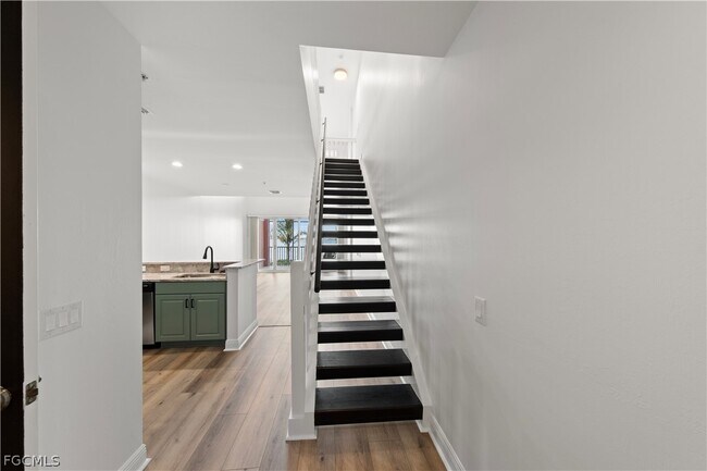 Building Photo - 2745 First St