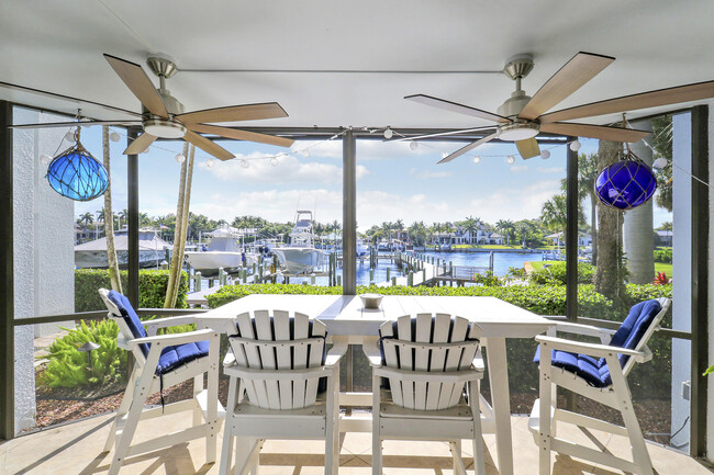 Primary Photo - 515 Bay Colony Dr N
