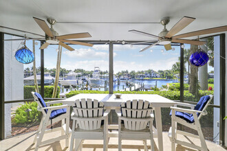 Building Photo - 515 Bay Colony Dr N