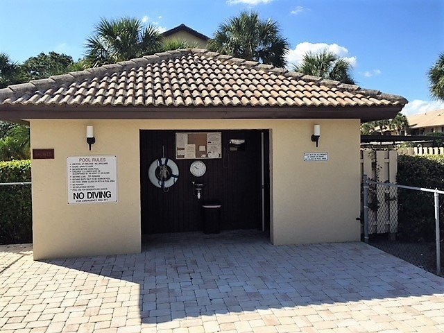 Building Photo - Venice, FL Mission Lakes 2BR/2BA Condo Located Just Off-Island