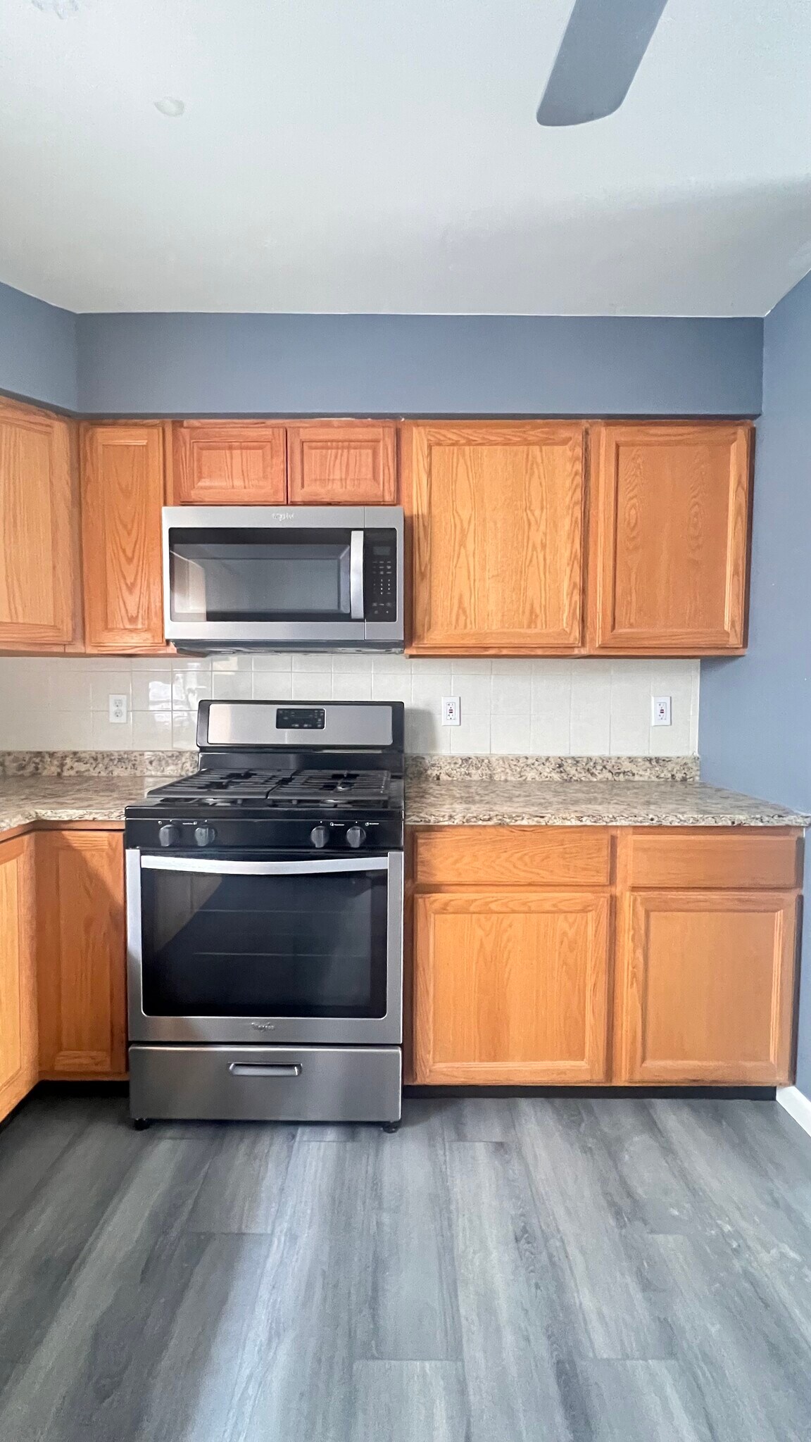 EAT IN KITCHEN - 215 Bower St