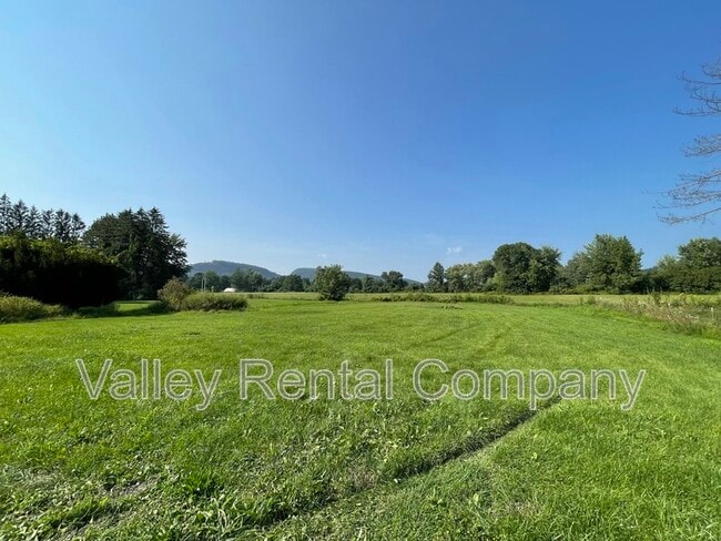 Building Photo - 46 Old Amherst Rd