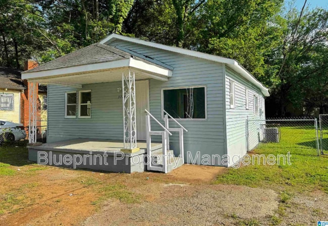 Primary Photo - 3729 Pine Ave SW