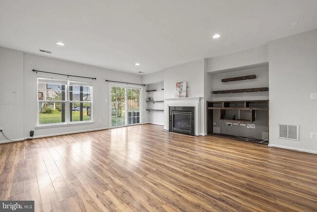 Building Photo - 11901 Benton Lake Rd