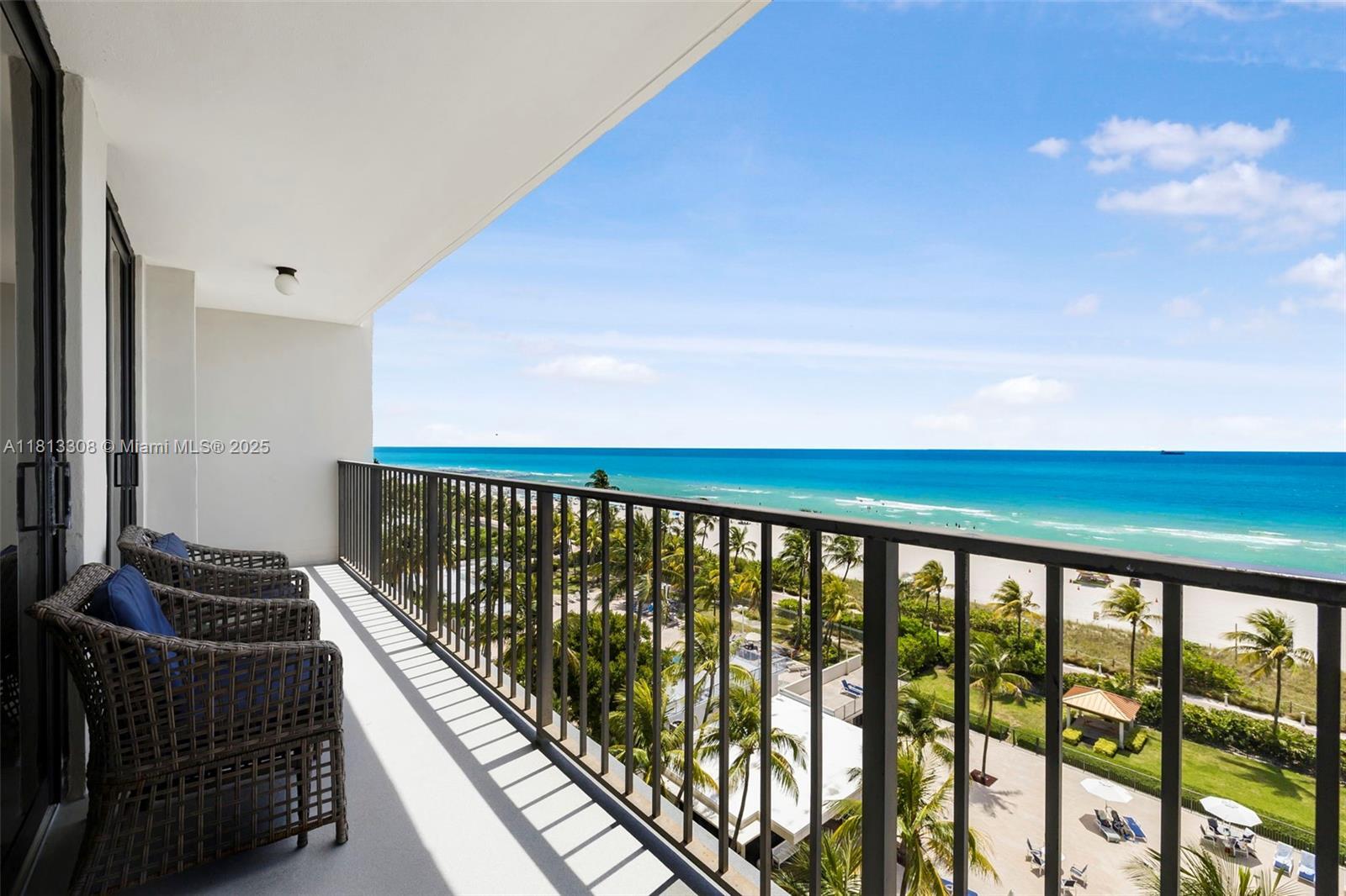 Building Photo - 2625 Collins Ave