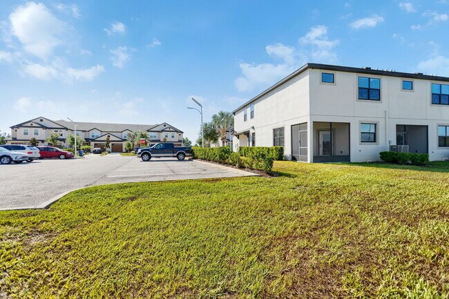 Building Photo - 11317 Cay Spruce Wy