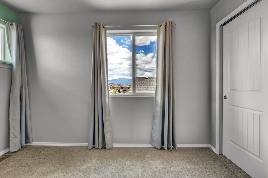 secondary bedroom - 7272 Jagged Rock Cir