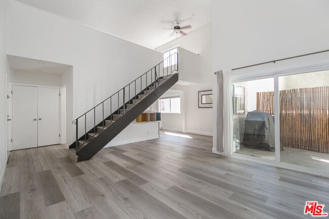 Building Photo - 1339 N Columbus Ave