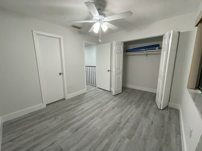 Building Photo - 6854 NW 173rd Dr
