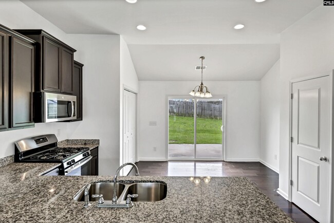 Building Photo - 357 Finch Ln