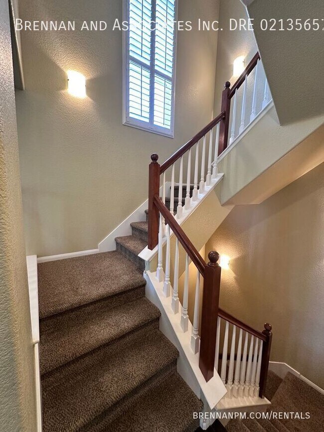 Building Photo - 2728 Farragut Rd