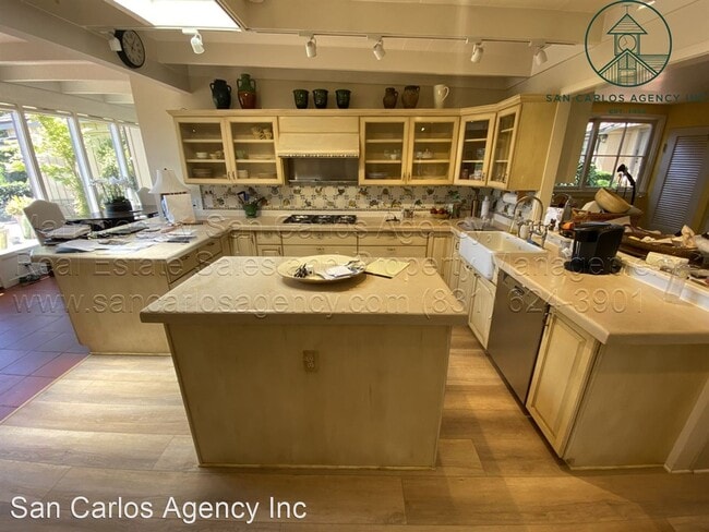 Building Photo - 4 br, 4 bath House - 25225 Ward Place