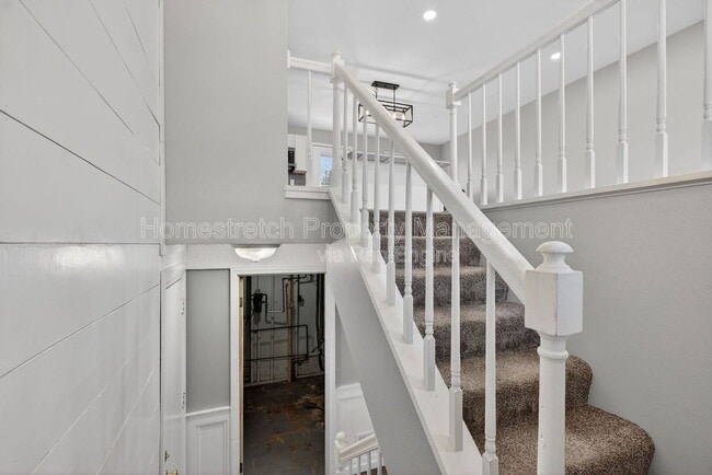 Building Photo - 113 Elk Run Dr