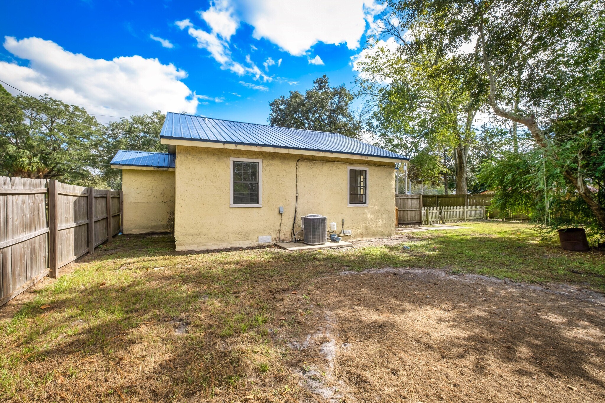 Building Photo - 12716 Gillespie Ave