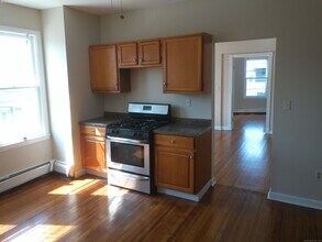 Building Photo - 2343 Barnum Ave