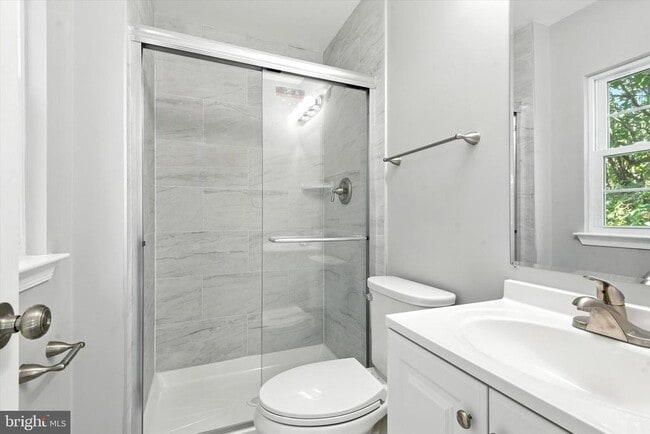 Building Photo - 1061 Berkley Dr