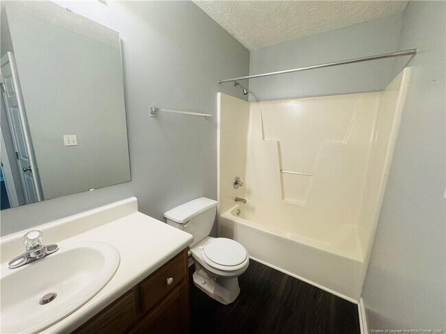 Building Photo - 233 Bahia Ln