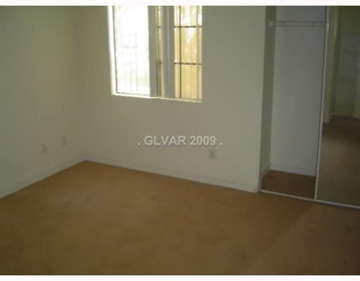 Building Photo - 5158 S Jones Blvd