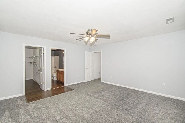 Building Photo - 1075 New Village Dr NW