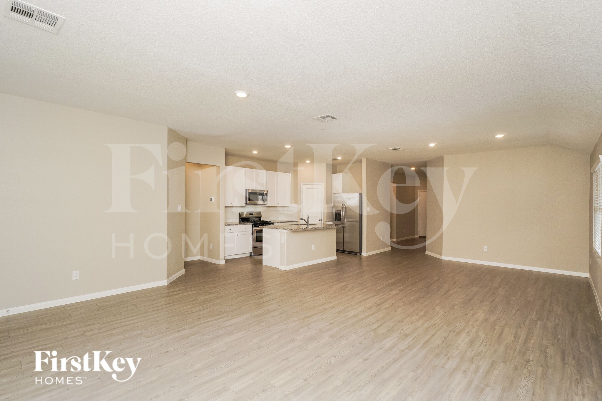 Building Photo - 1203 White Willow