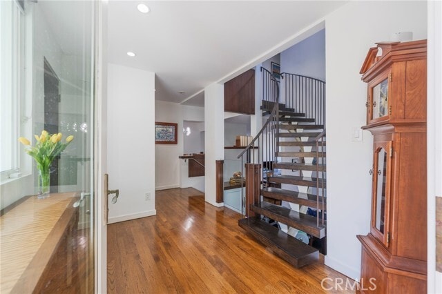 Building Photo - 2404 Laurel Ave