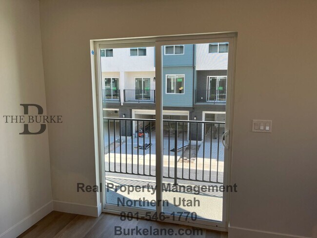 Building Photo - Newly Built 3 Bedroom Townhouse in Farmington