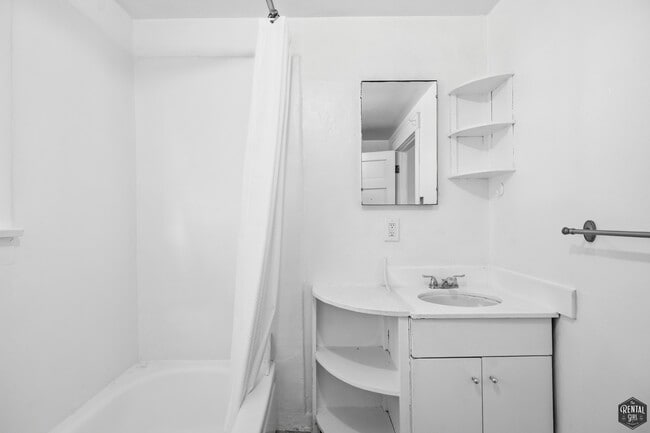 Building Photo - 2808 3rd St