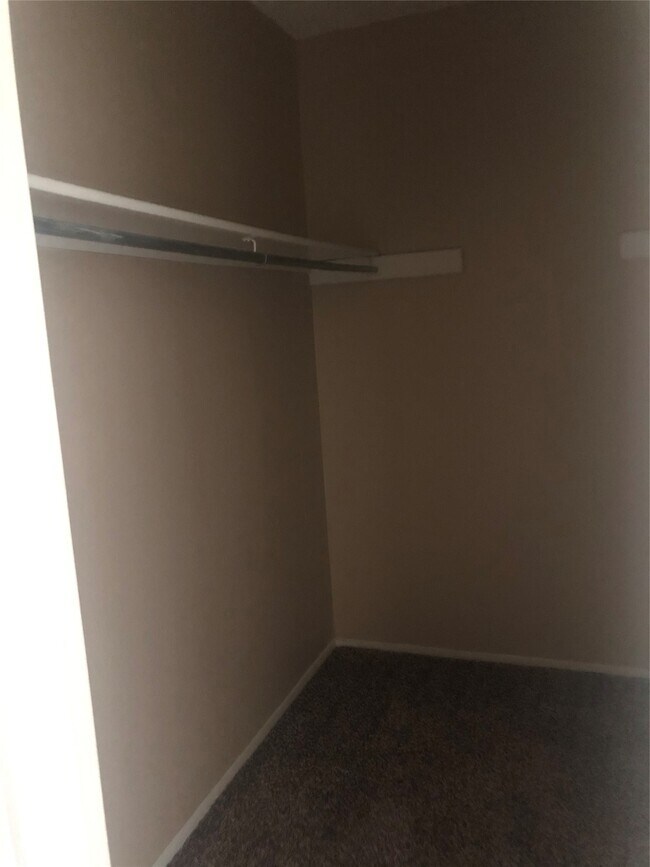 Building Photo - 1022 Wilson Rd