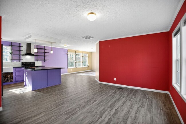 Building Photo - 318 Souther Rd