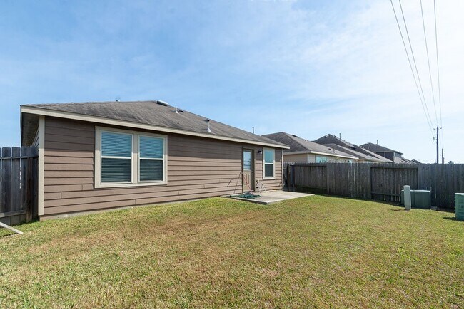 Building Photo - 2622 Summer Ln