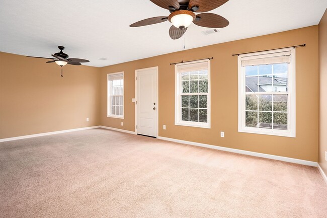Building Photo - 2428 E University Dr