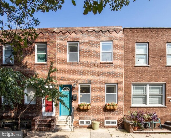 Building Photo - 811 N Judson St