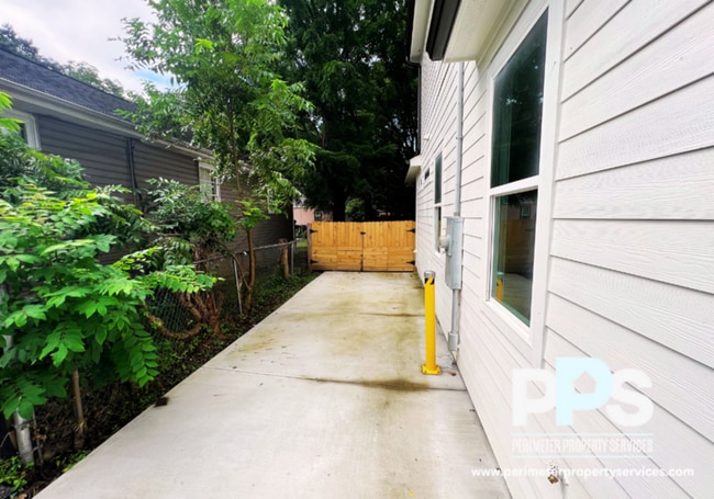 Building Photo - 1780 W Taylor Ave