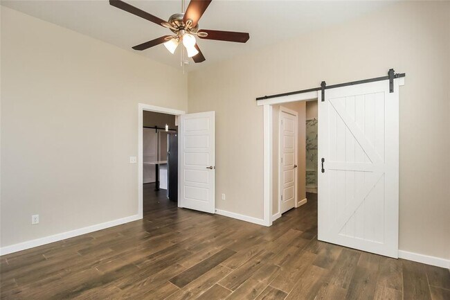Building Photo - 11215 Paradise Out Ln