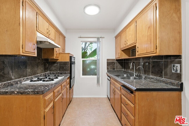 Building Photo - 1434 25th St