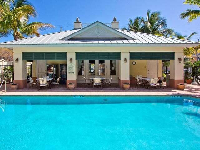 Building Photo - 350 NE 3rd St