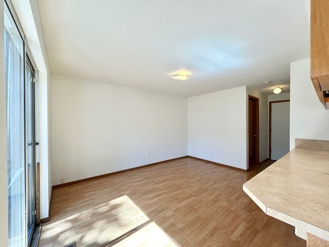 Building Photo - 15612 SW Wintergreen St